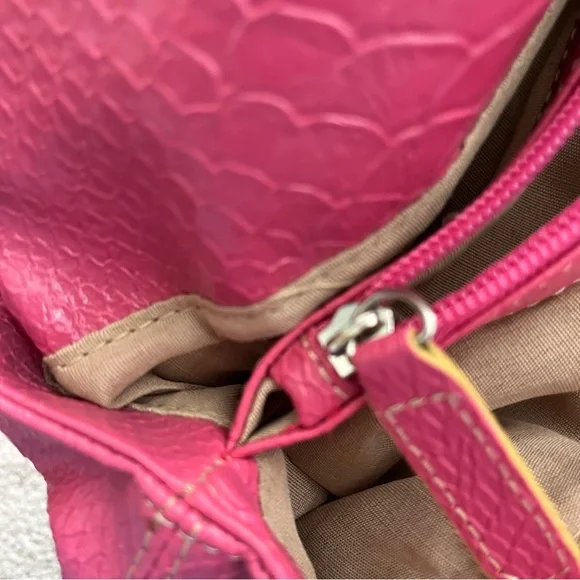 2/$20 Jaclyn Smith Faux Snakeskin Multi-Pocket Purse - Picture 15 of 15